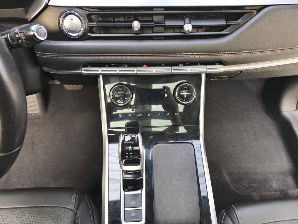 Chery Tiggo 8 Cinza