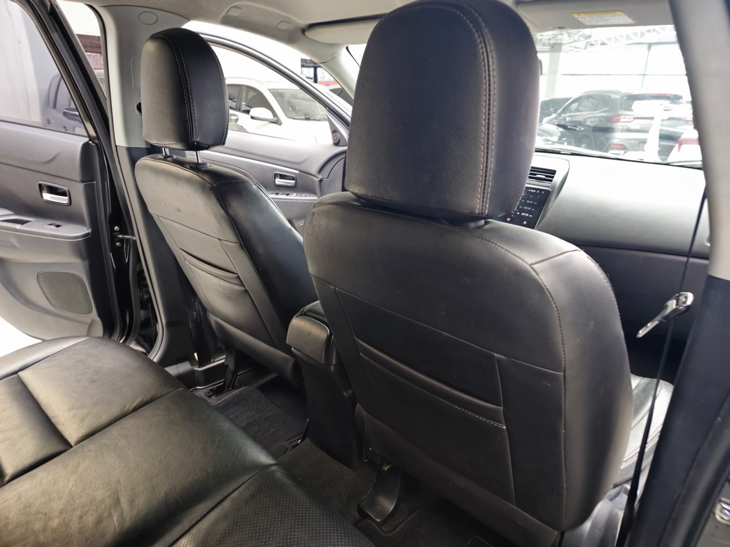 Mitsubishi ASX Preto