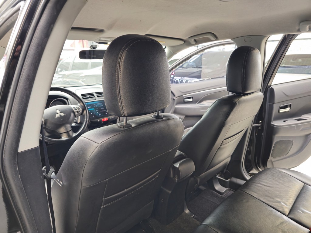 Mitsubishi ASX Preto