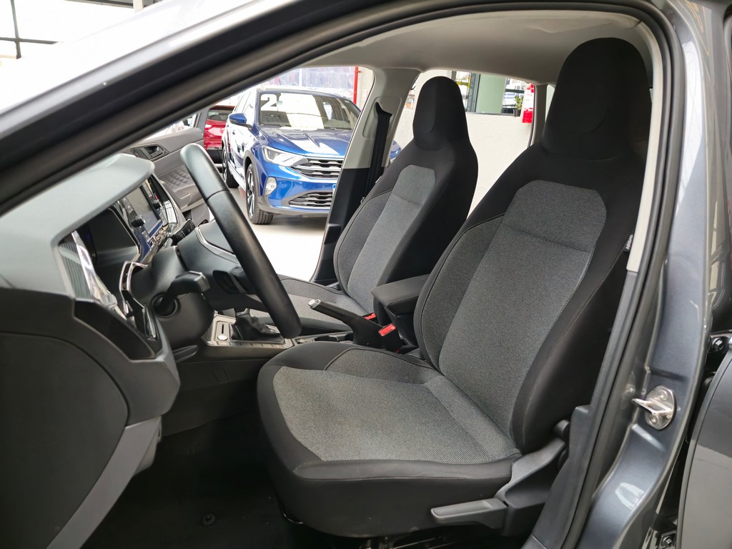 Volkswagen Polo Cinza
