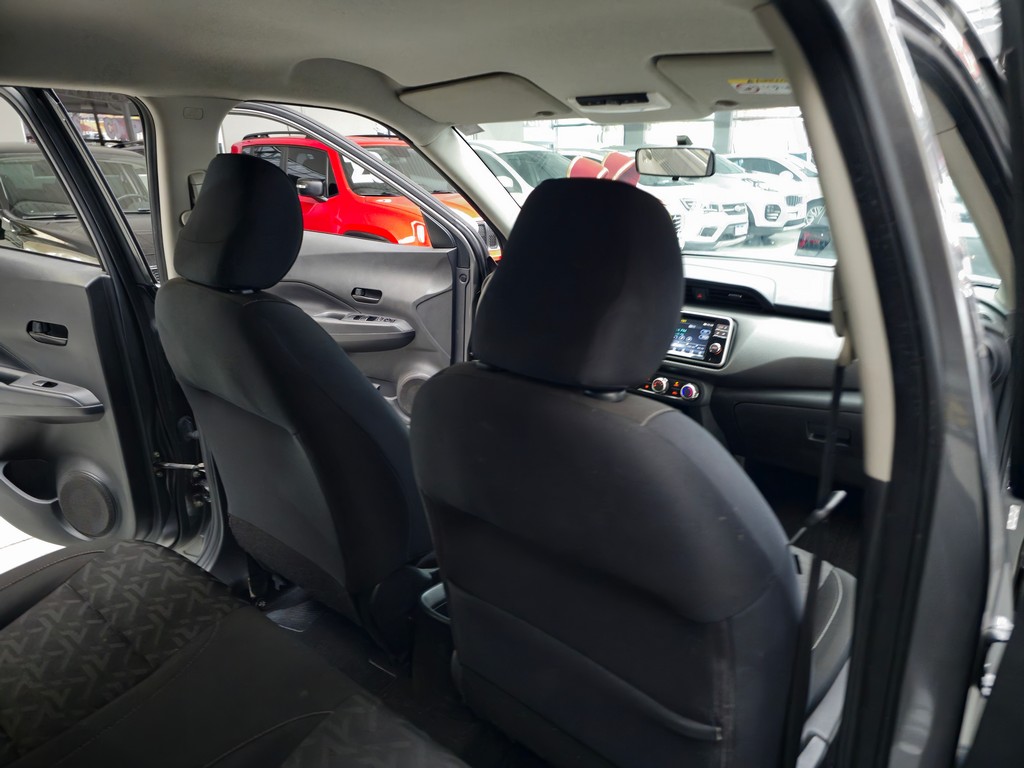 Nissan Kicks Cinza