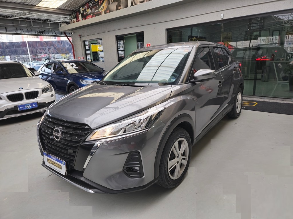 Nissan Kicks Cinza