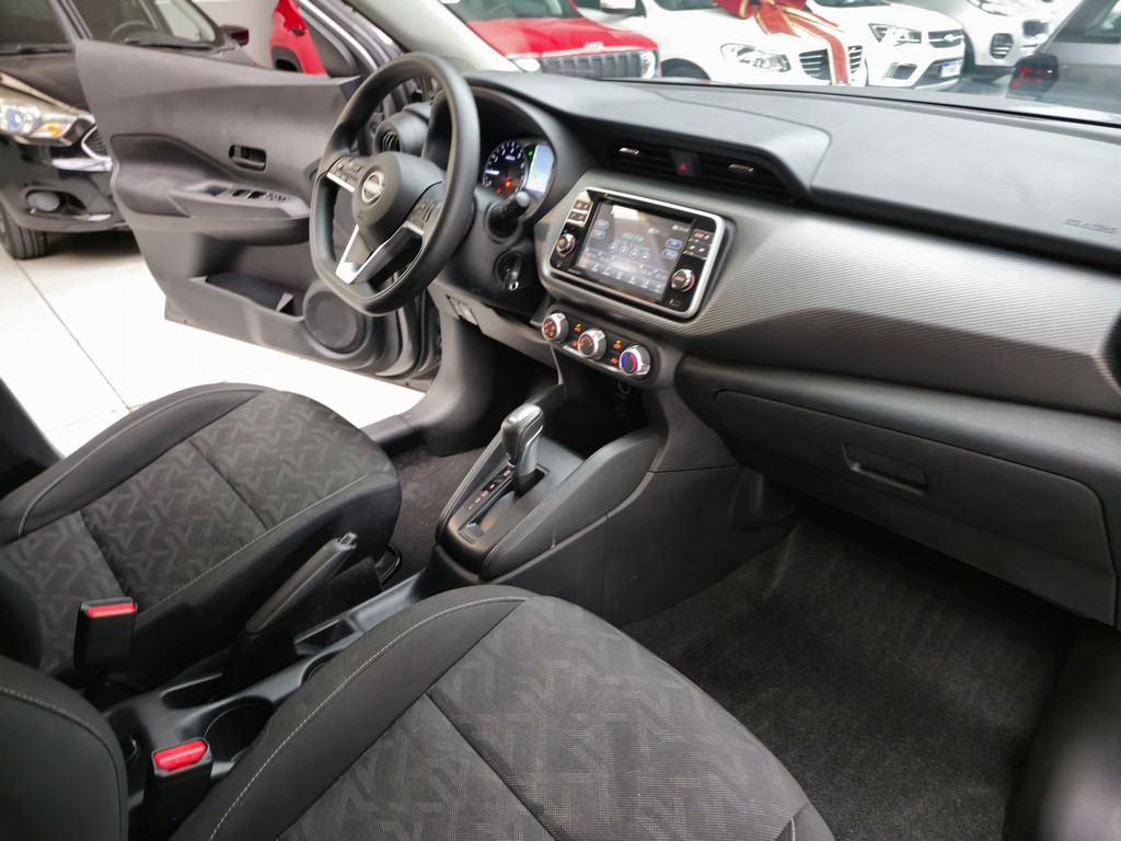 Nissan Kicks Cinza