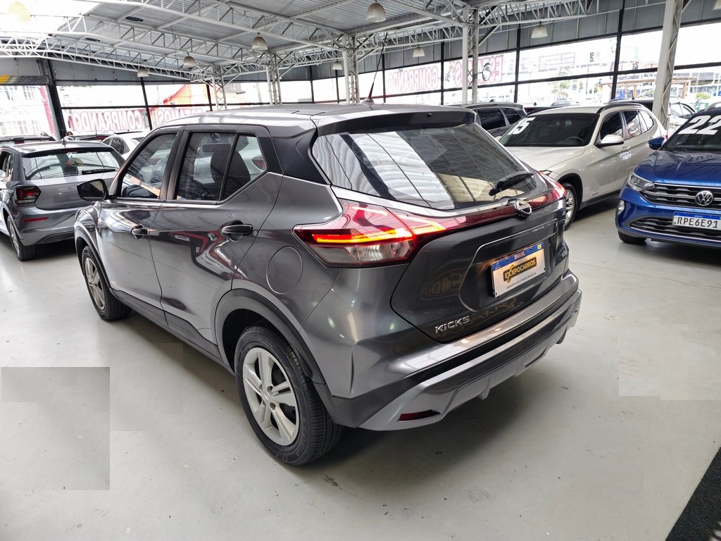 Nissan Kicks Cinza