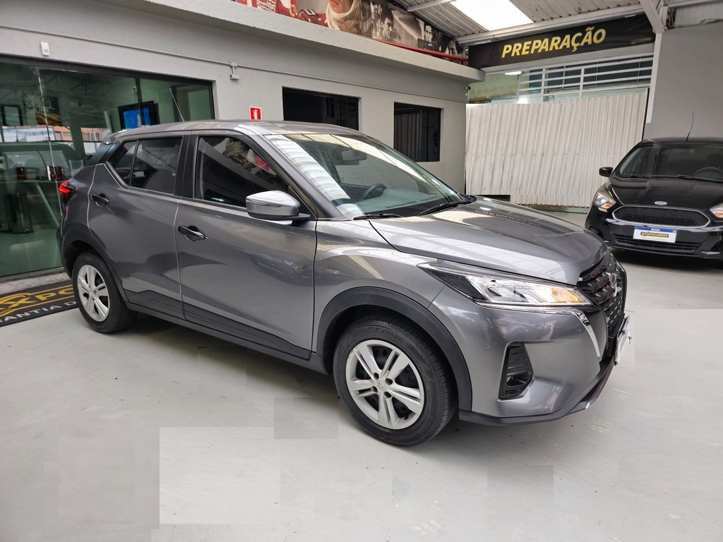 Nissan Kicks Cinza