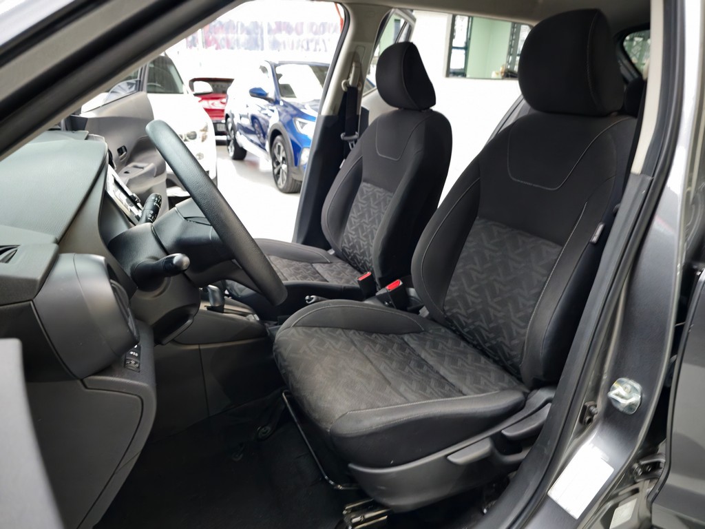 Nissan Kicks Cinza