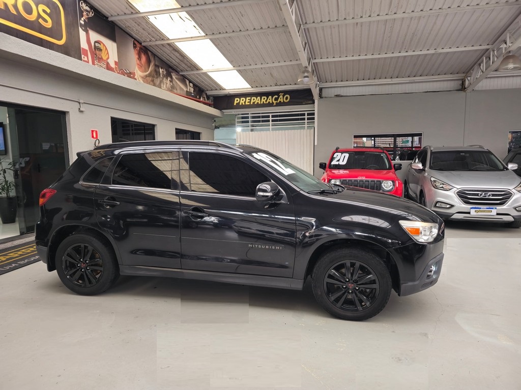 Mitsubishi ASX Preto