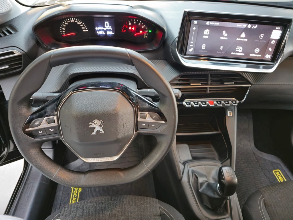 Peugeot 208 Preto