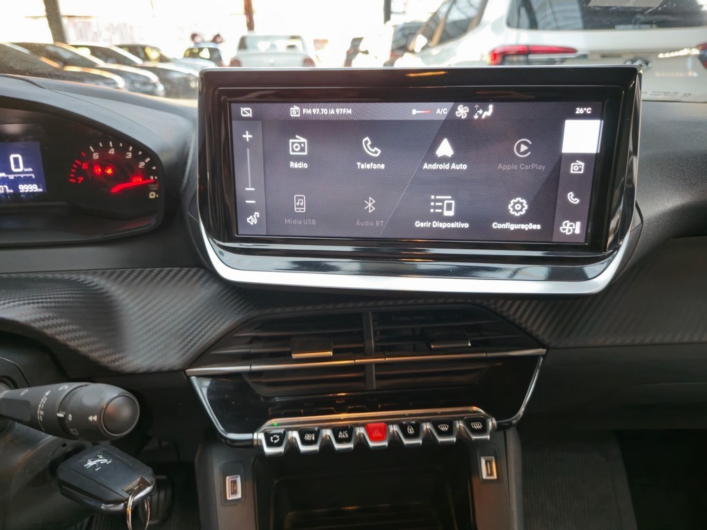 Peugeot 208 Preto
