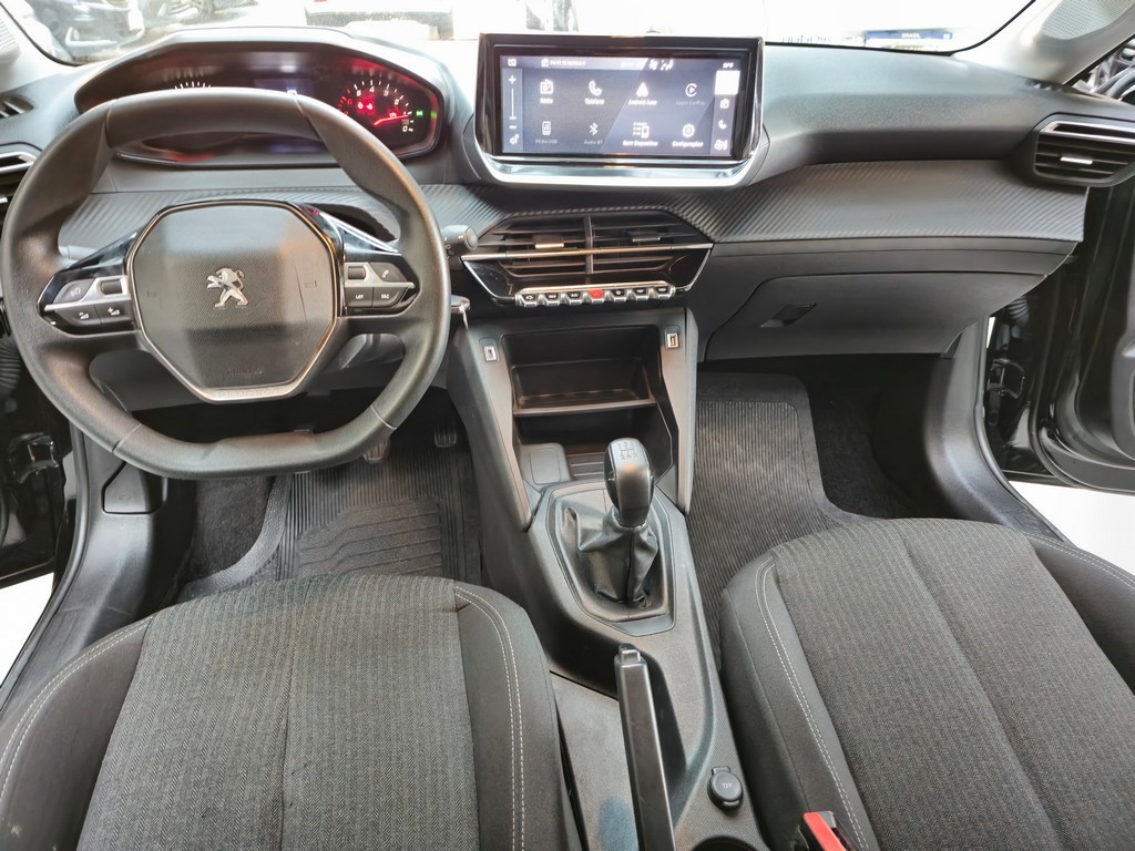 Peugeot 208 Preto
