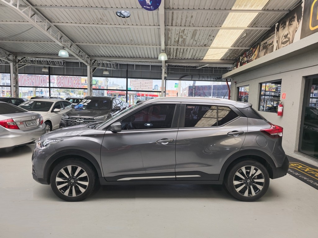 Nissan Kicks Cinza