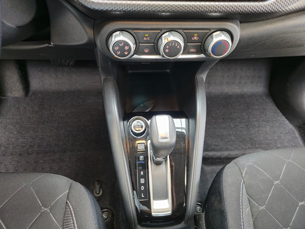 Nissan Kicks Cinza