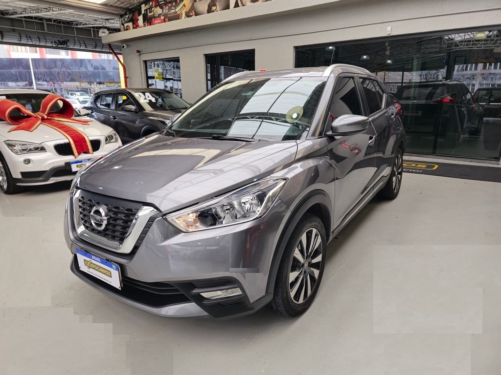 Nissan Kicks Cinza