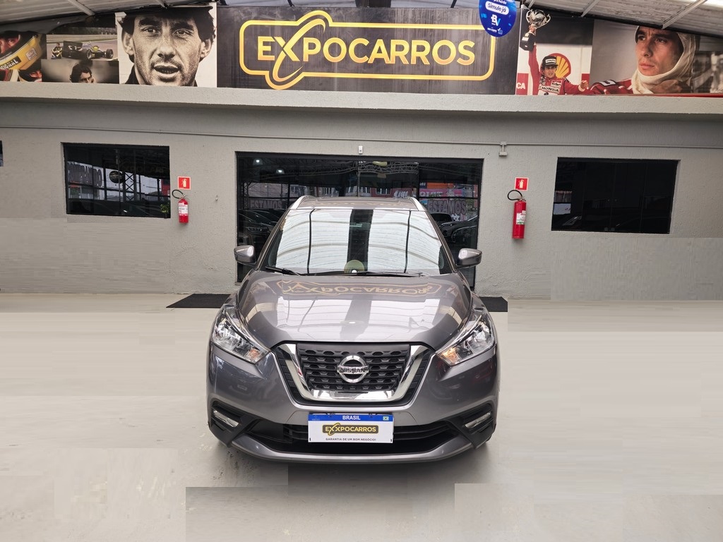 Nissan Kicks Cinza