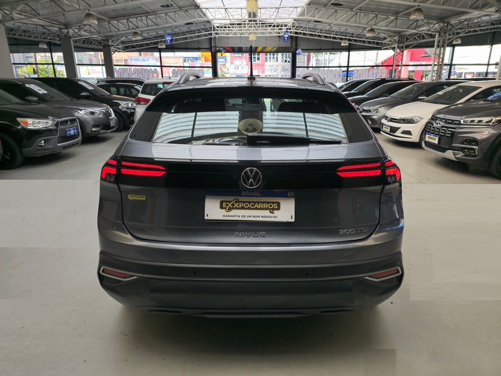 Volkswagen Nivus Cinza