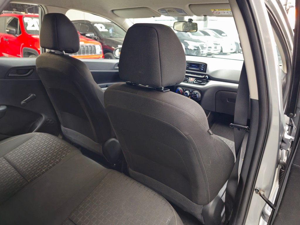 Hyundai HB20 Prata