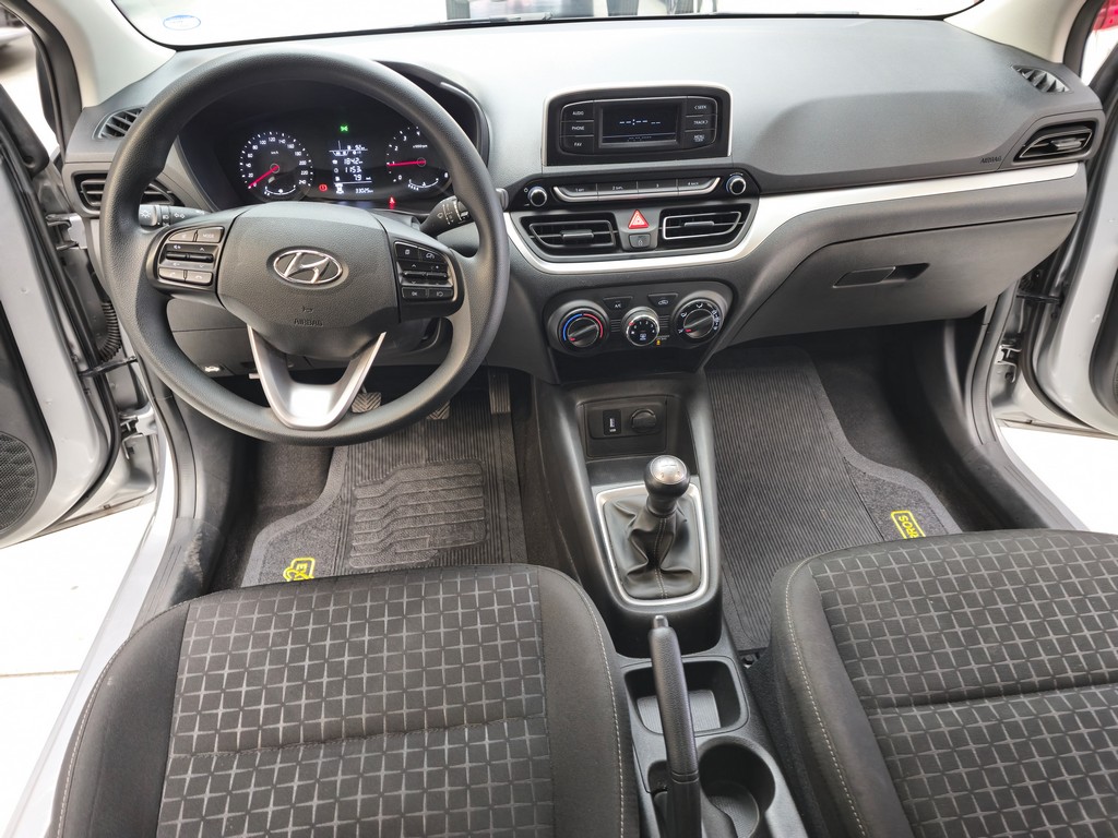 Hyundai HB20 Prata