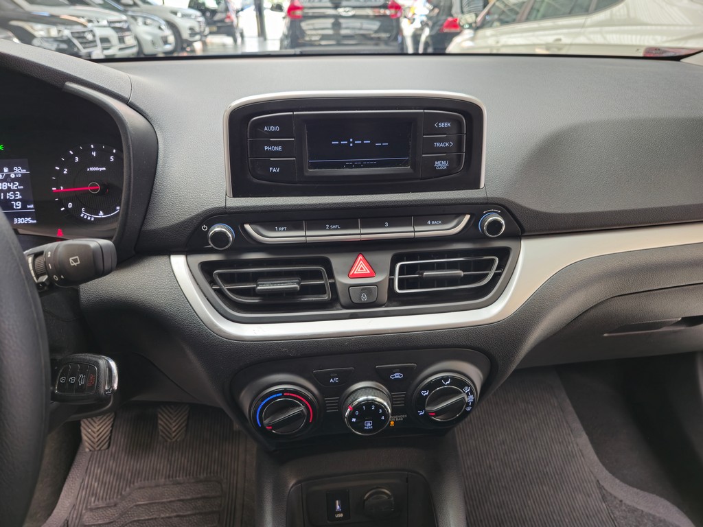 Hyundai HB20 Prata