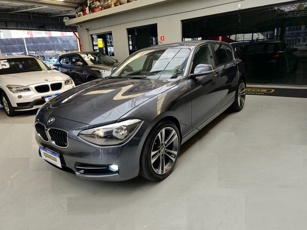 BMW 118i Cinza