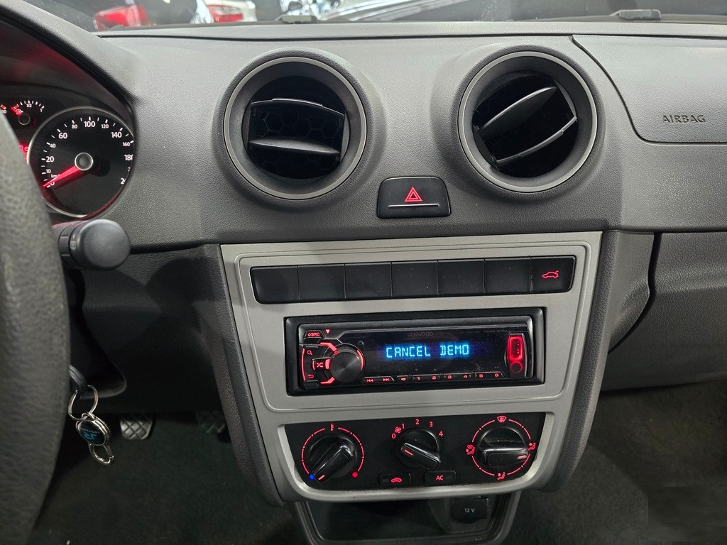 Volkswagen Voyage Vermelho