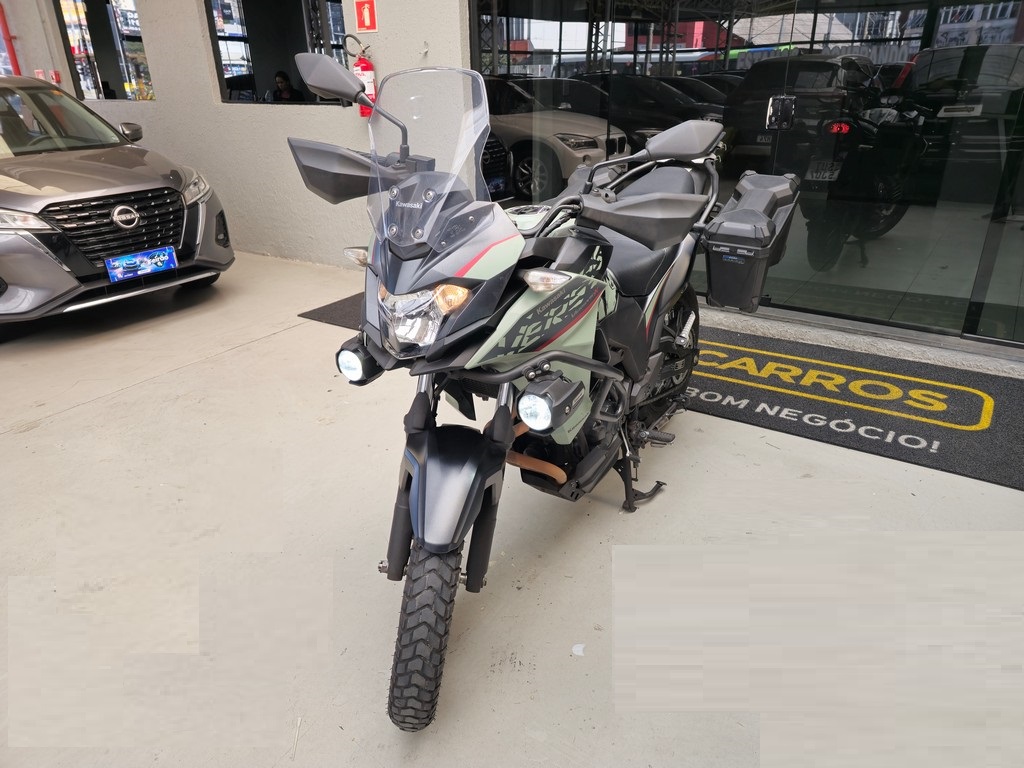 Kawasaki Versys-X Cinza