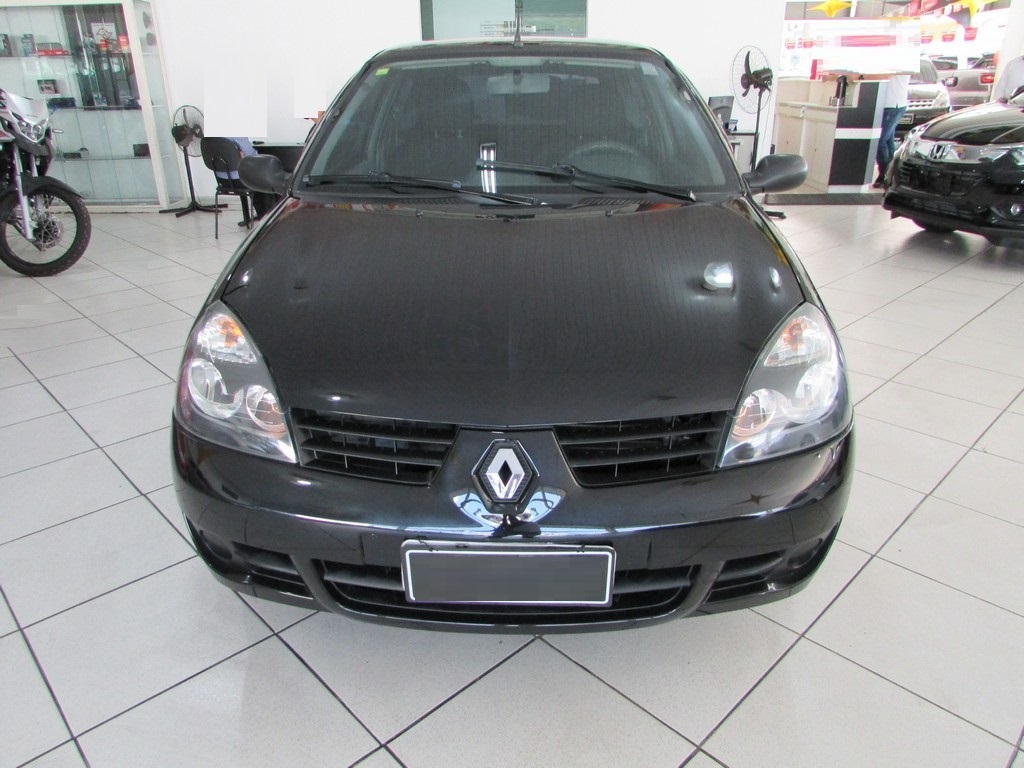 Renault Clio Preto