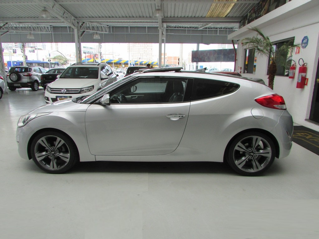 Hyundai Veloster Prata