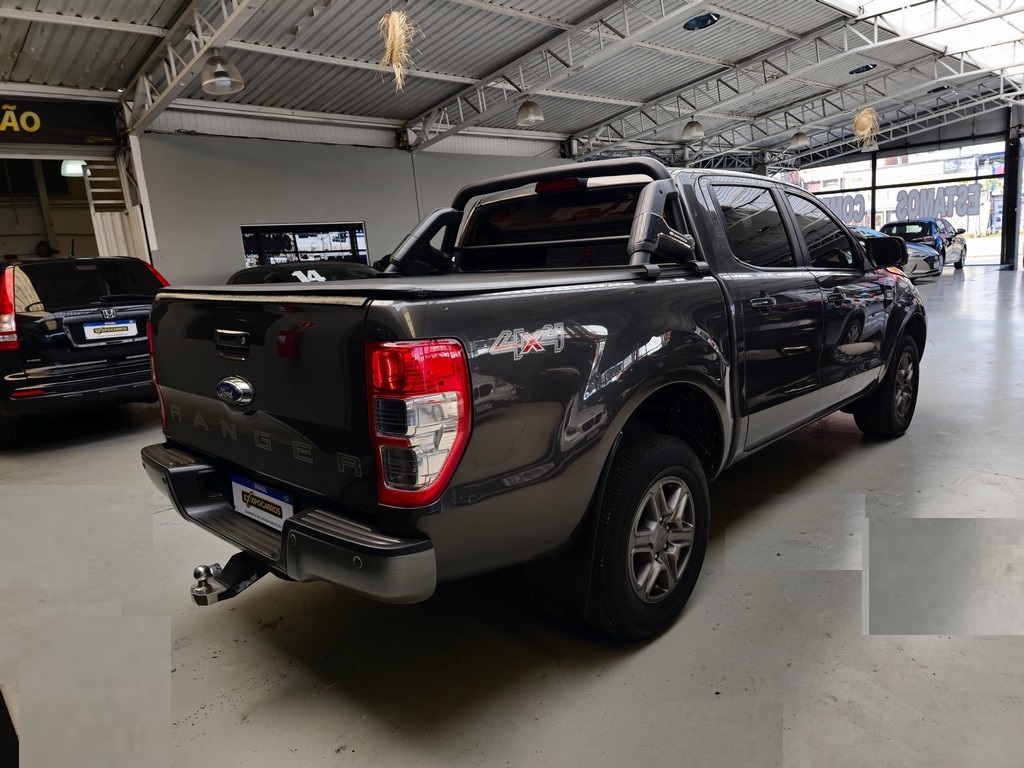 Ford Ranger Cinza