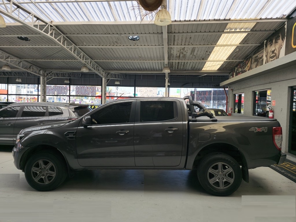 Ford Ranger Cinza