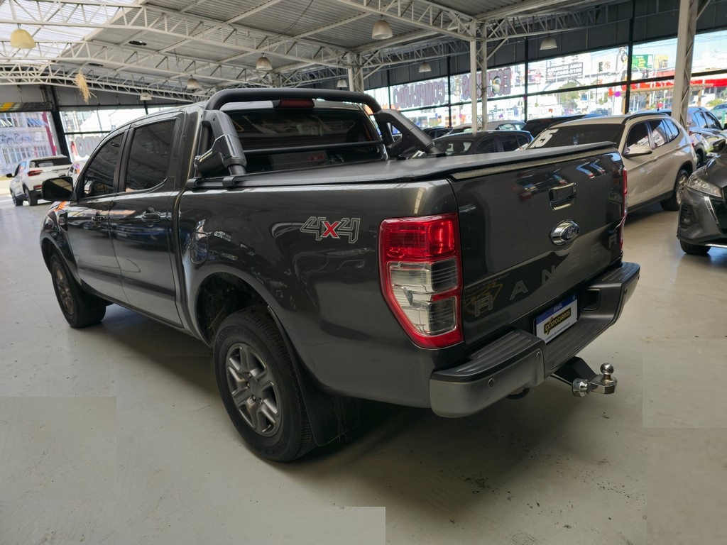 Ford Ranger Cinza