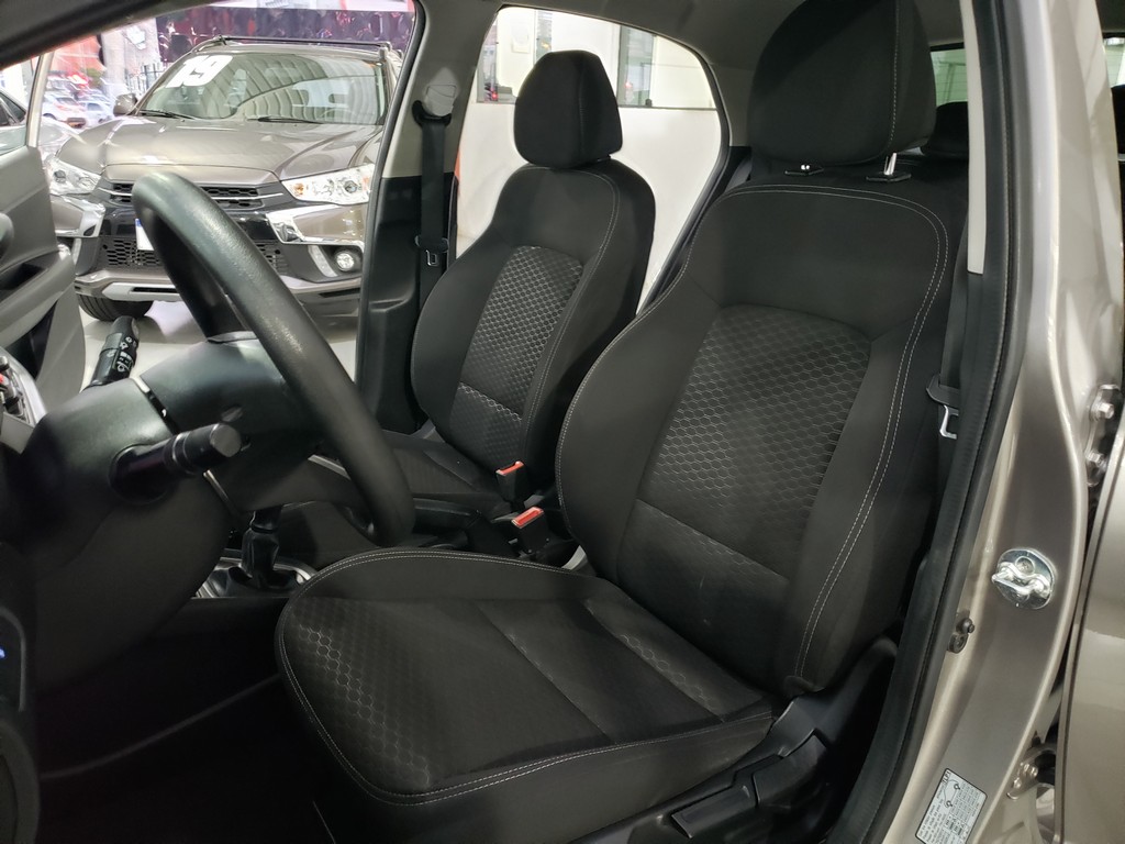 Hyundai HB20 Prata