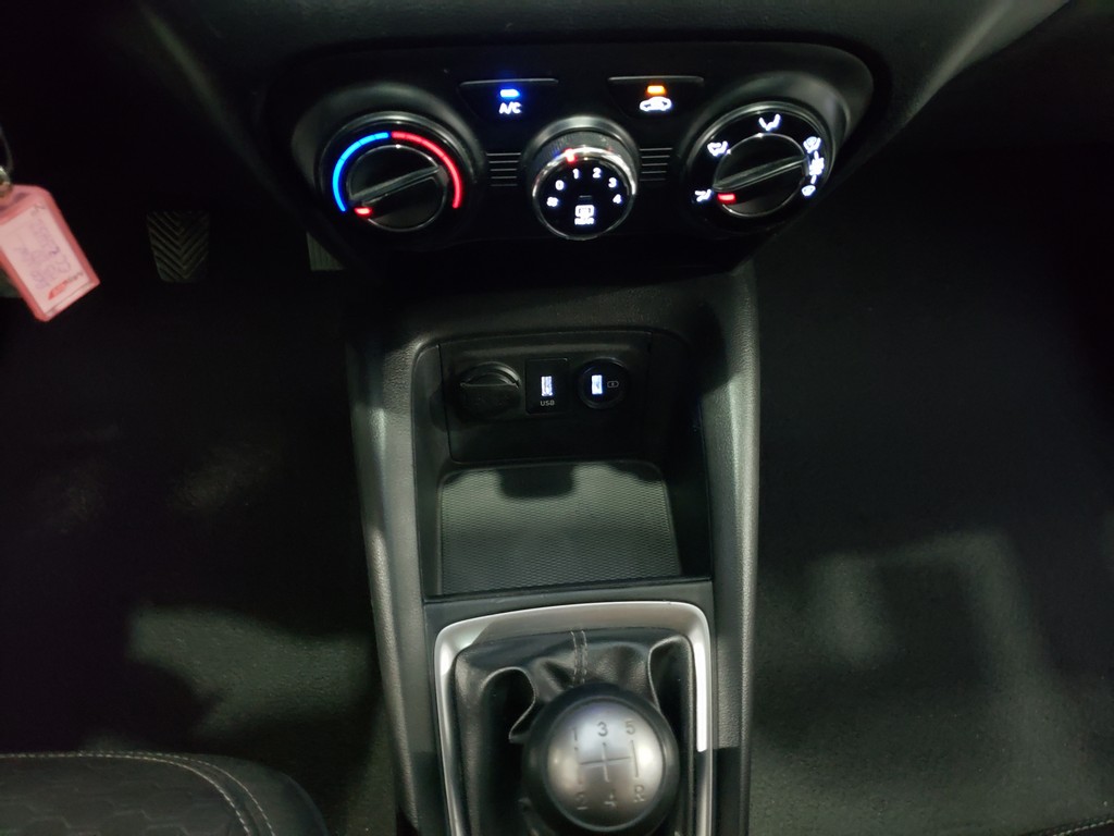 Hyundai HB20 Prata