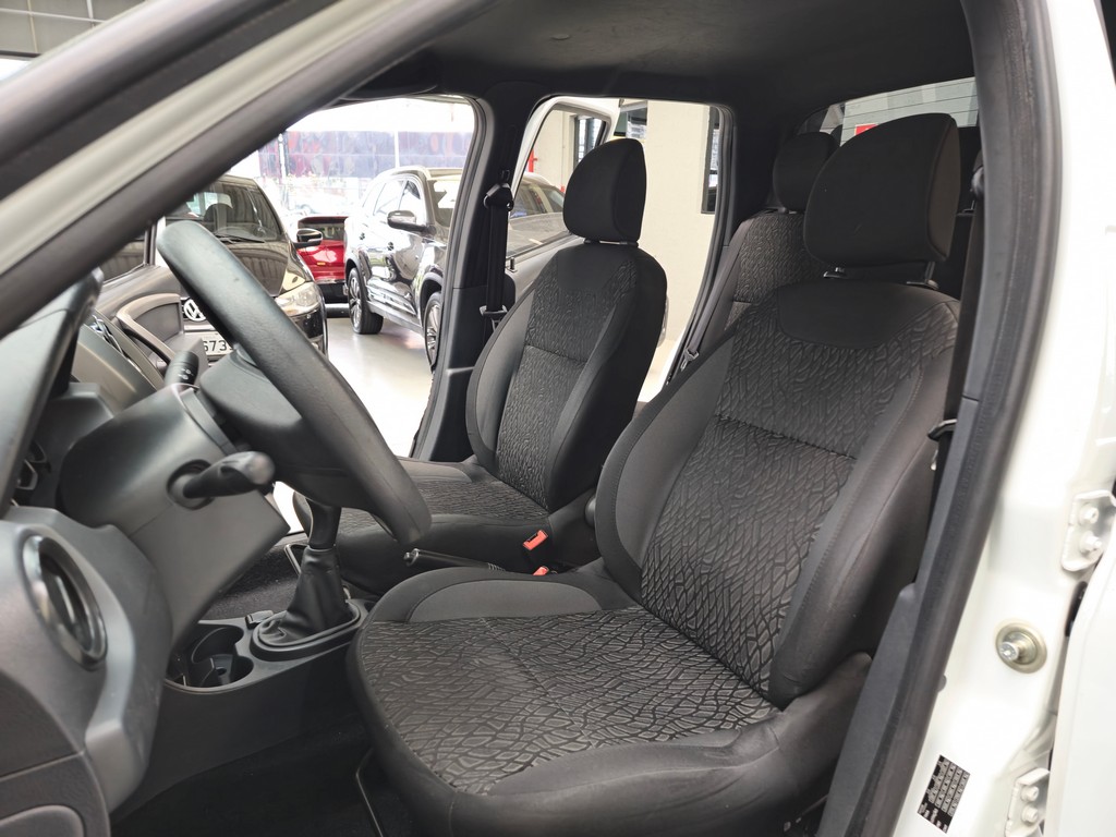 Renault Duster Oroch Branco