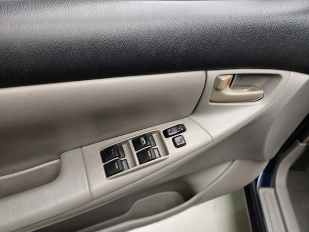 Toyota Corolla Fielder Azul