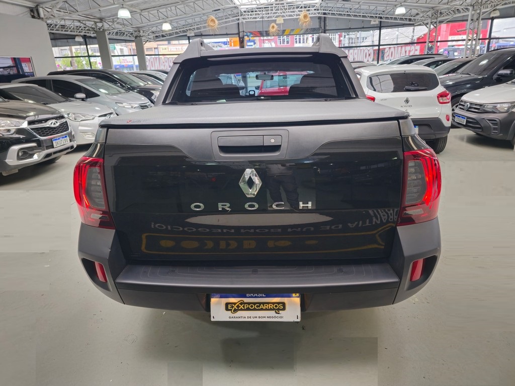 Renault Duster Oroch Preto