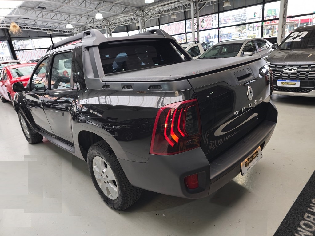 Renault Duster Oroch Preto