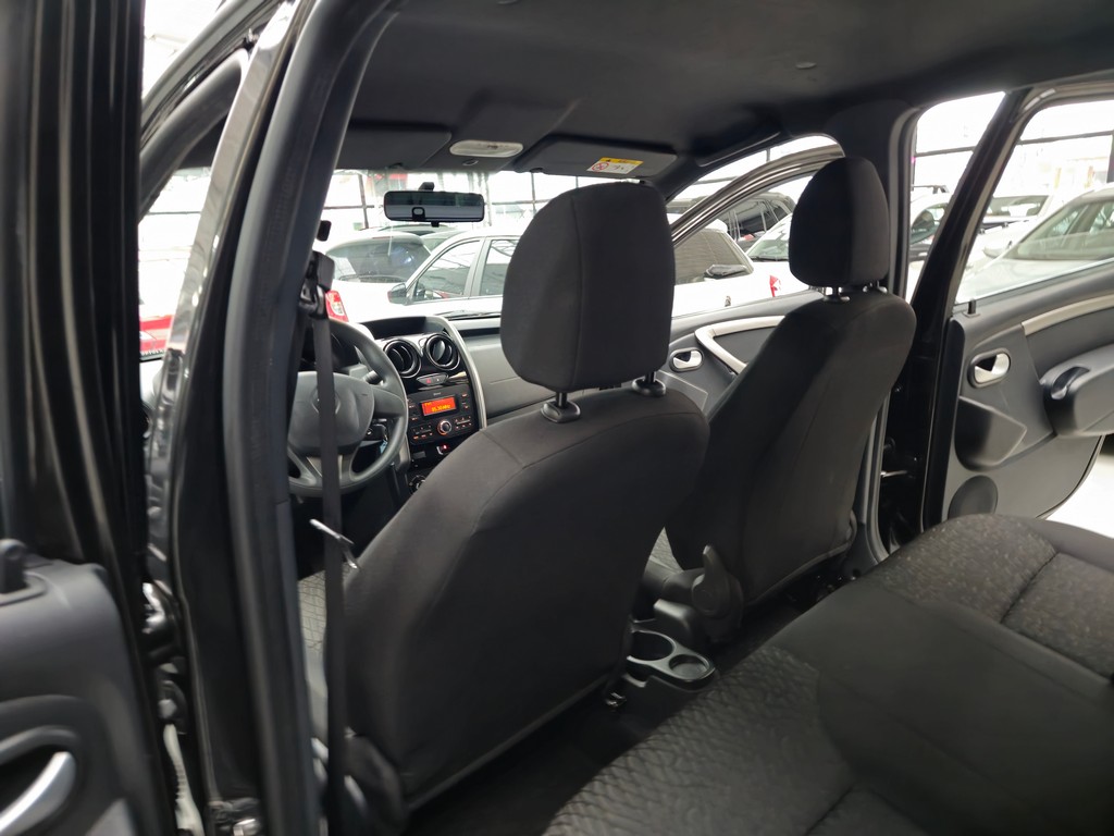 Renault Duster Oroch Preto