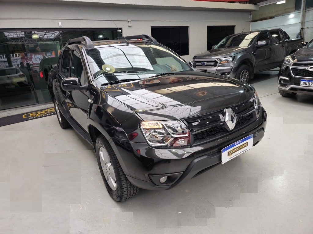 Renault Duster Oroch Preto