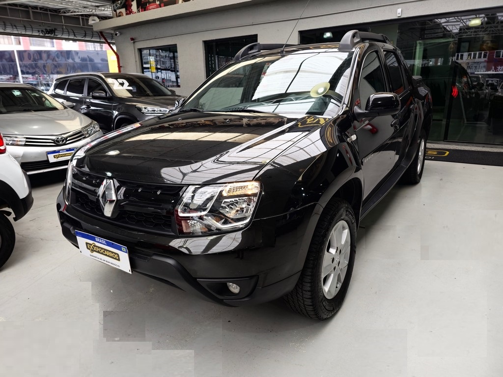 Renault Duster Oroch Preto