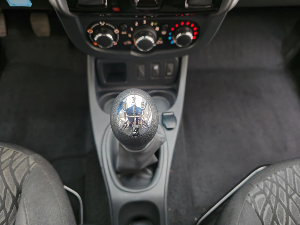 Renault Duster Oroch Preto