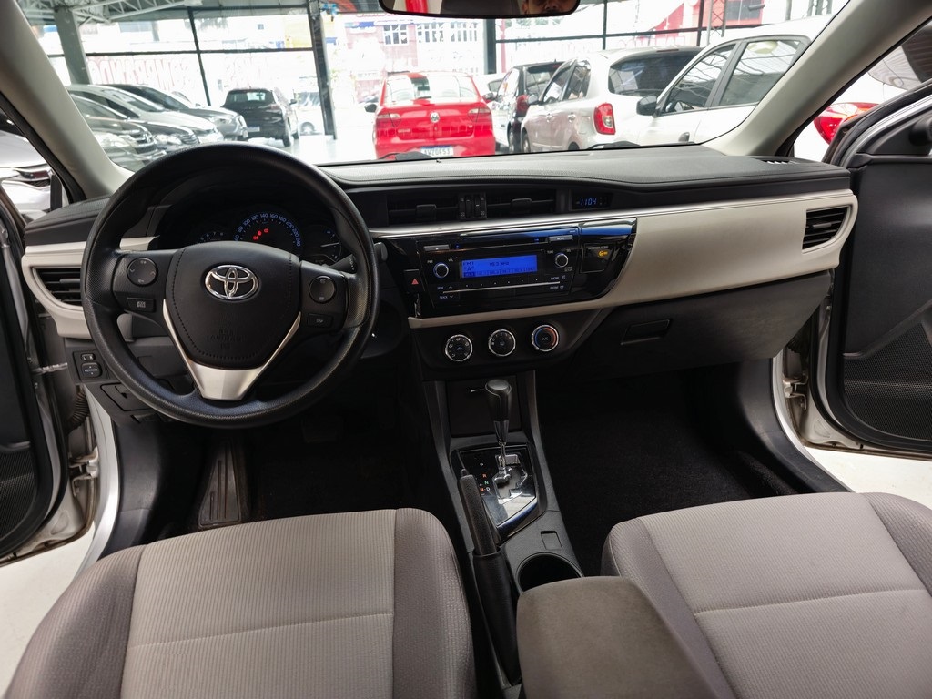 Toyota Corolla Prata