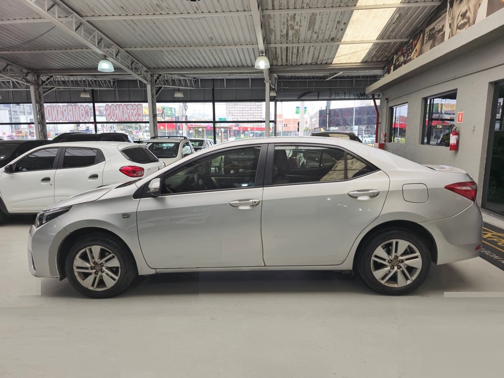 Toyota Corolla Prata