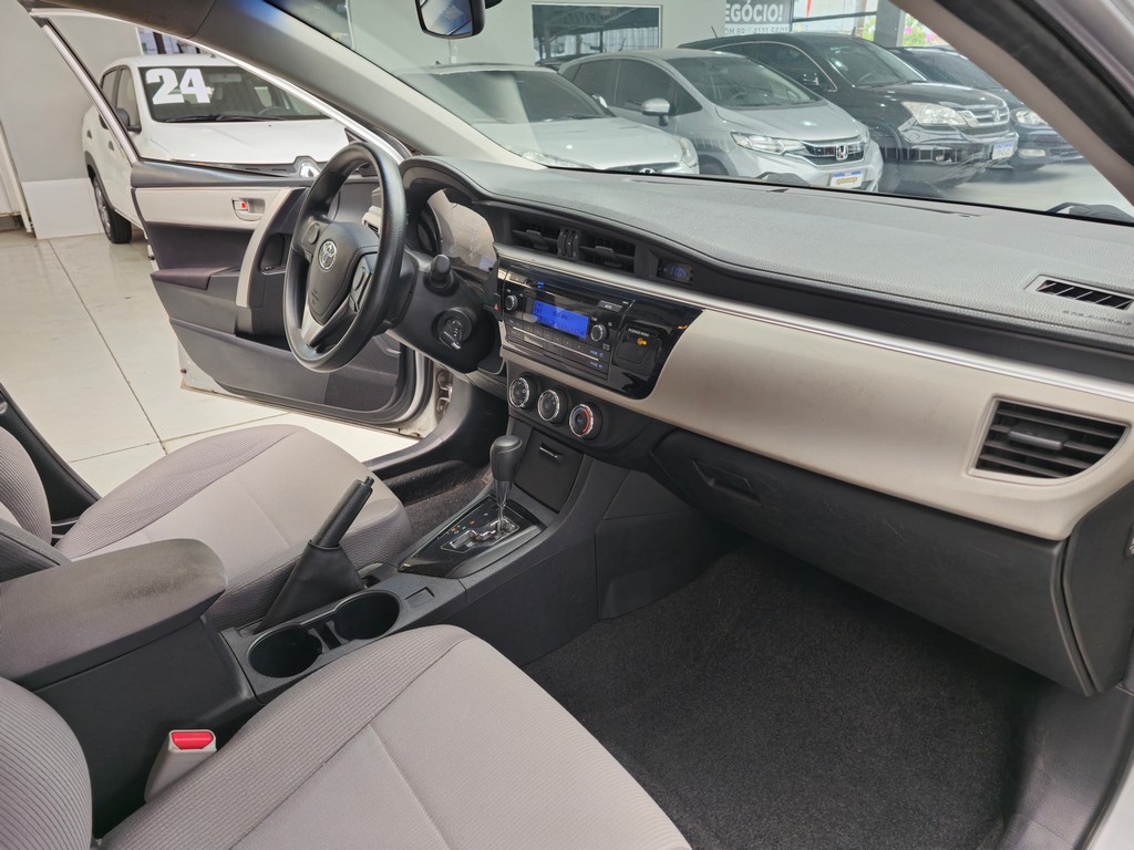 Toyota Corolla Prata