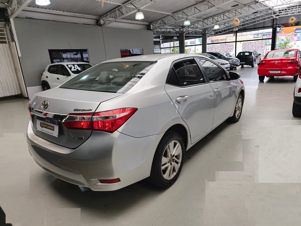 Toyota Corolla Prata
