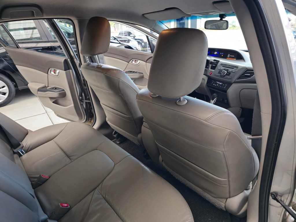 Honda Civic Cinza