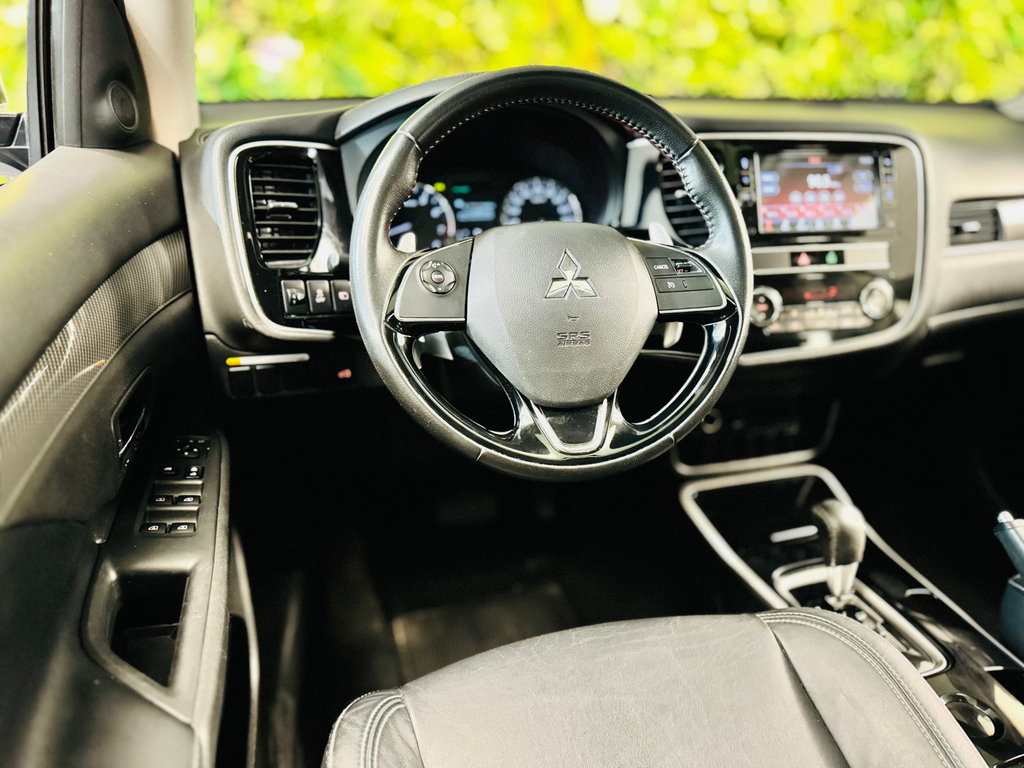 Mitsubishi Outlander Branco