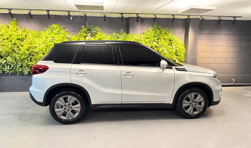 Suzuki Vitara Prata