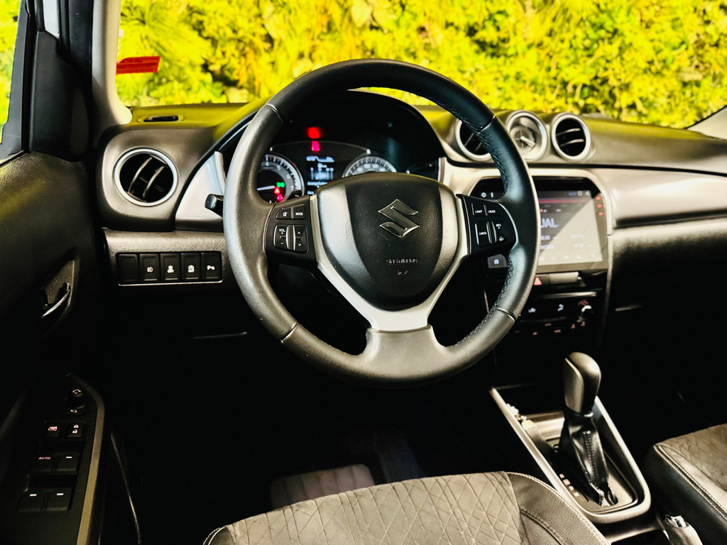 Suzuki Vitara Prata