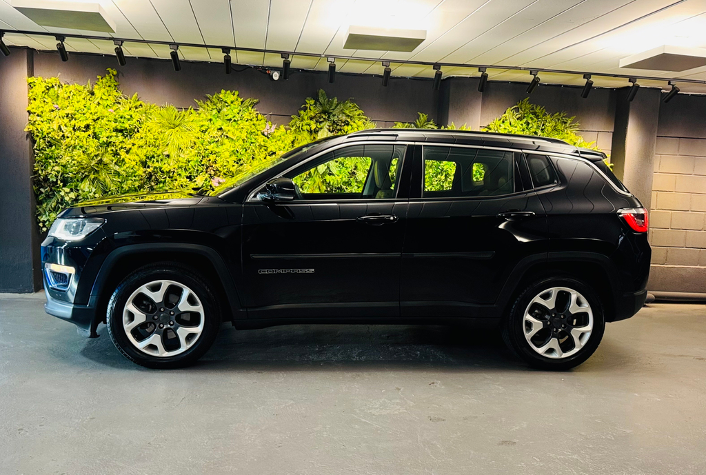 Jeep Compass Preto
