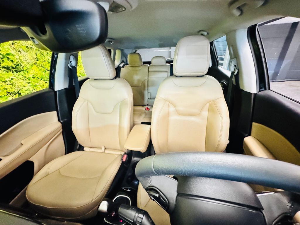 Jeep Compass Preto